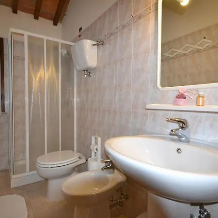 Le Casine-perignano-spinelli Sleeps 8 Pool 别墅 *