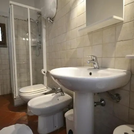 Le Casine-perignano-spinelli Sleeps 8 Pool