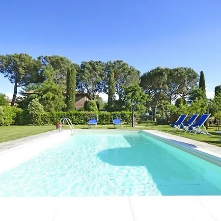 Le Casine-perignano-spinelli Sleeps 8 Pool 别墅