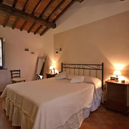 Le Casine-perignano-spinelli Sleeps 8 Pool * 哥尔顿
