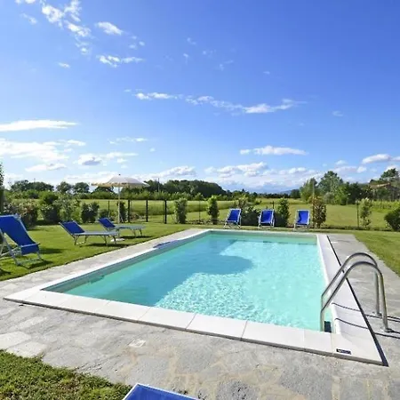 Le Casine-perignano-spinelli Sleeps 8 Pool 别墅