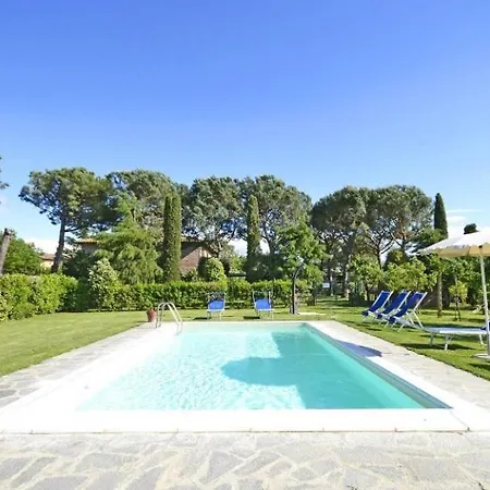 Le Casine-perignano-spinelli Sleeps 8 Pool 别墅